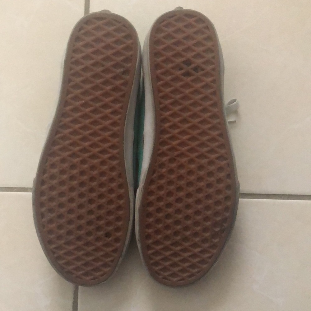 Vans - Picture 4 of 6